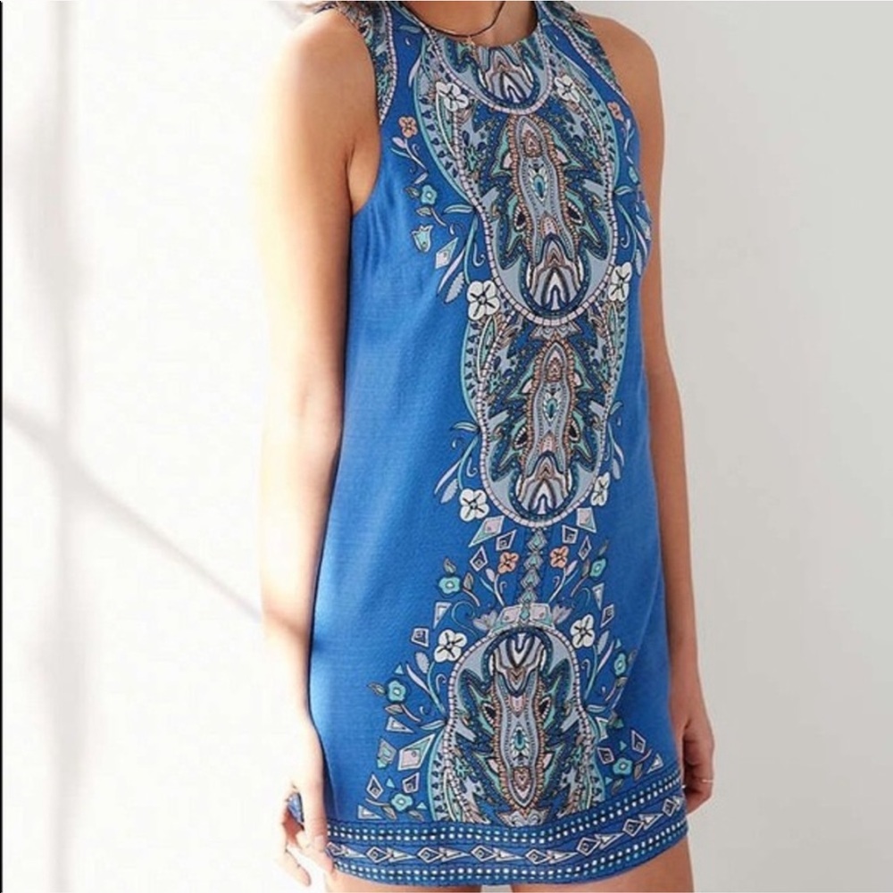 Ecote blue motif shift dress w/t open back - NWT